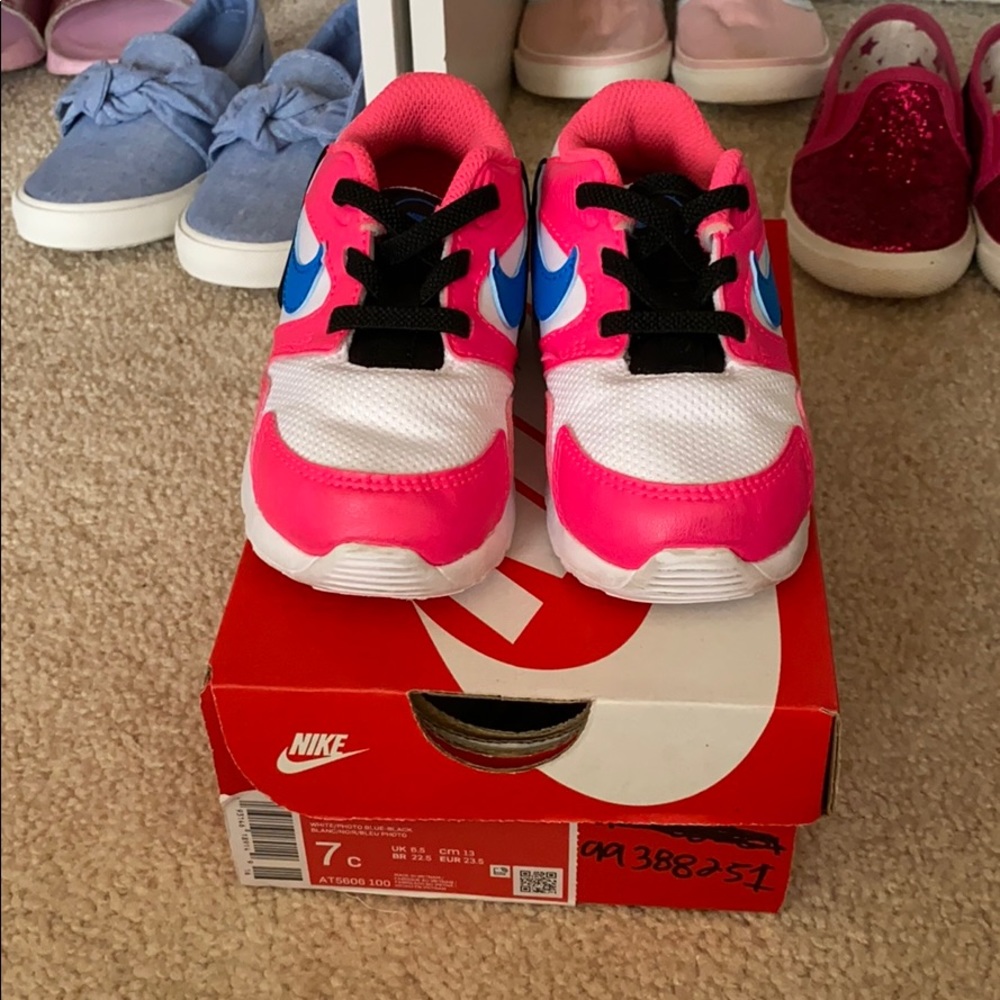 Nike LD Victory (pink, black, white, and blue)